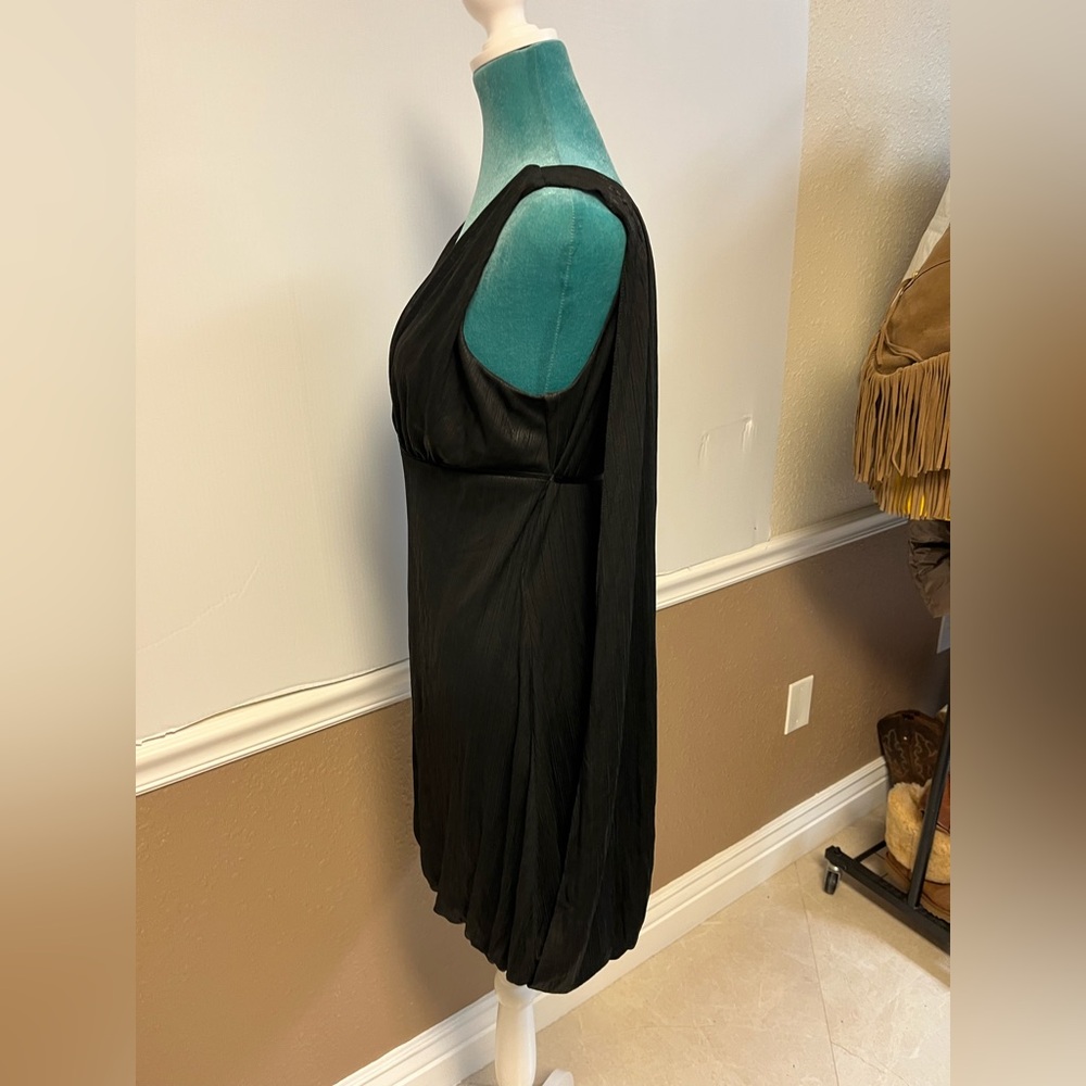 Y2K BEBE Black Draped Bubble Hem Mini Dress – Size M Cape Shoulder Detail‎ - Picture 4 of 6